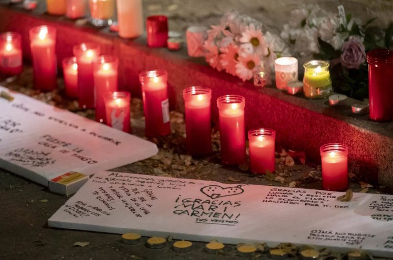 O PSOE de Santiago solicita un minuto de silencio pola morte de Maricarmen Abascal
